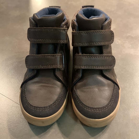 Kids Cat & Jack boots - Picture 2 of 4